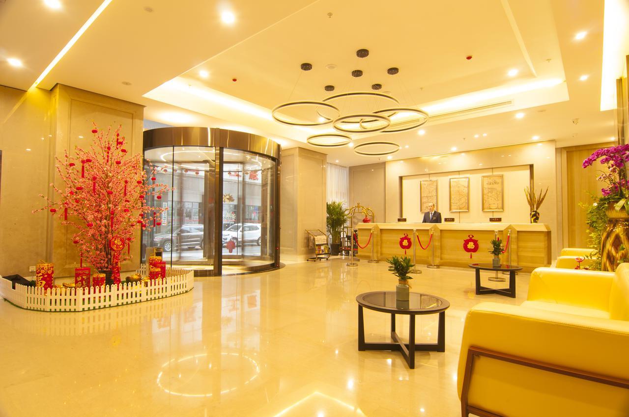 Home Plus Suite Hotel And Apartment อู่ฮั่น ภายนอก รูปภาพ