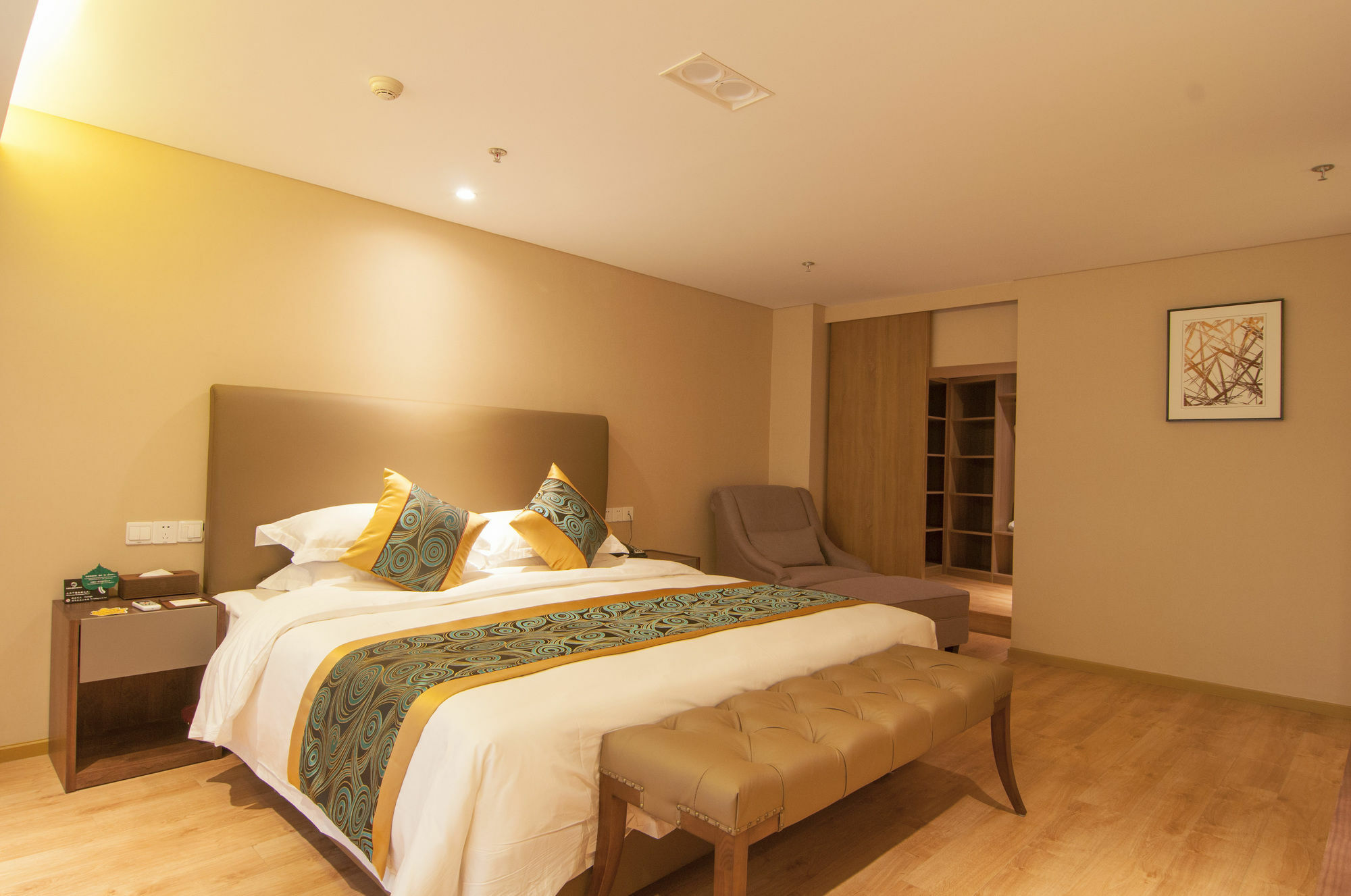 Home Plus Suite Hotel And Apartment อู่ฮั่น ภายนอก รูปภาพ