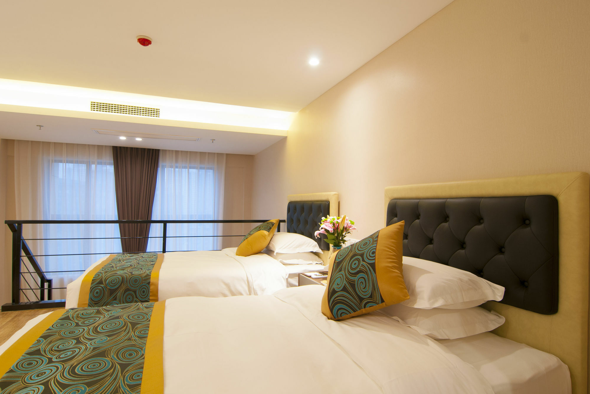 Home Plus Suite Hotel And Apartment อู่ฮั่น ภายนอก รูปภาพ
